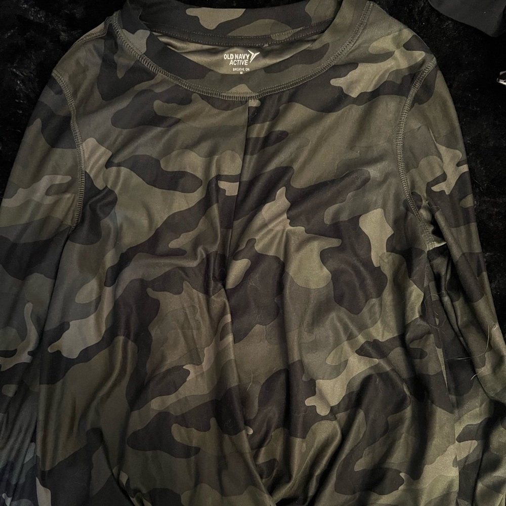 Old navy active shirt